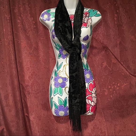 Brooks Brothers Accessories - Brooks Brothers Black Velvet Floral Fringe Scarf